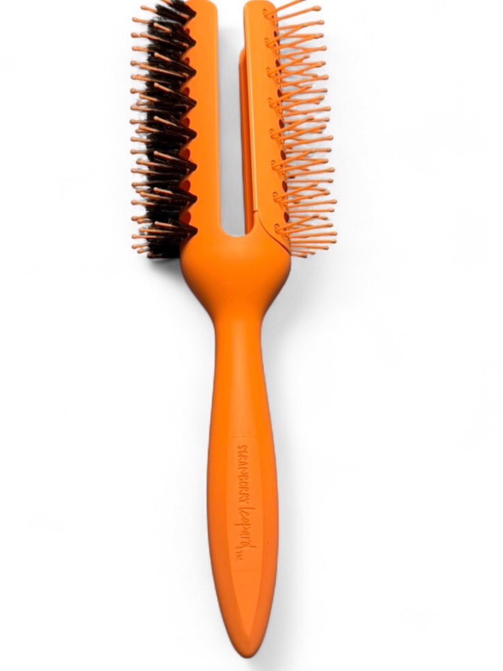 Strawberry Leopard Rapid Round Orange Brush